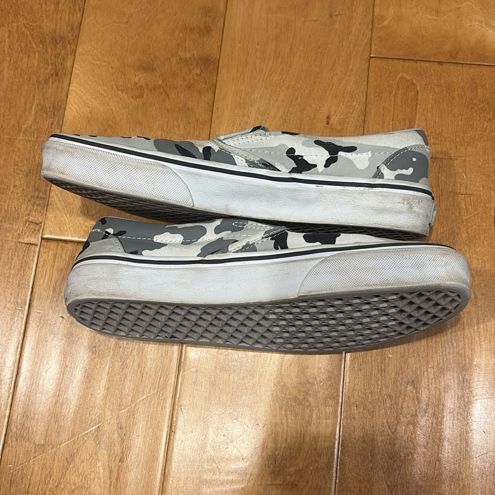 Vans camo slip ons - Picture 5 of 10